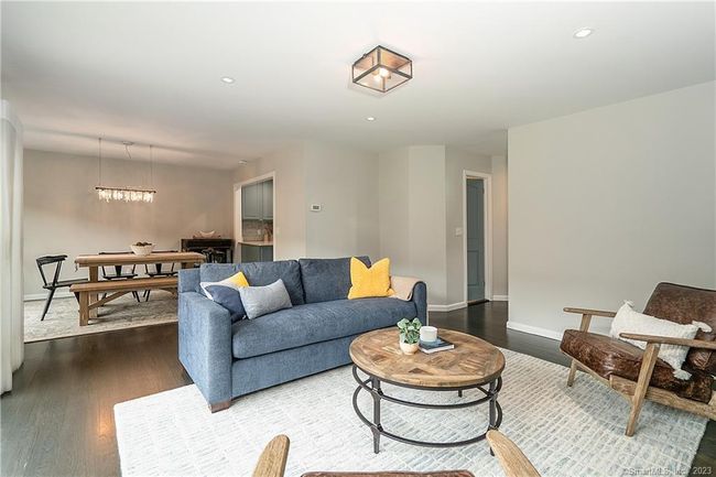 APT-8 - 56 Sherwood Pl, Condo with 2 bedrooms, 3 bathrooms and null parking in Greenwich CT | Image 6
