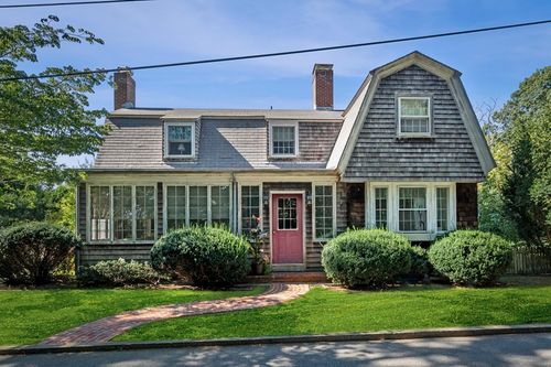 10 Jersey Ln, Manchester, MA, 01944-1429 | Card Image