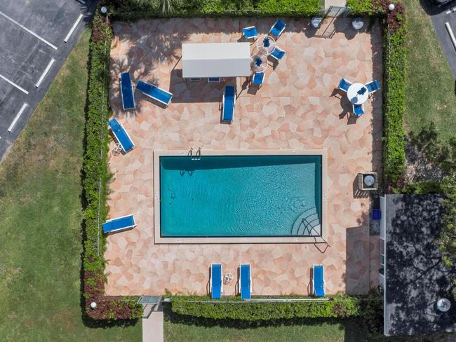 4389 Willow Pond Cir, Condo with 2 bedrooms, 2 bathrooms and null parking in West Palm Beach FL | Image 44