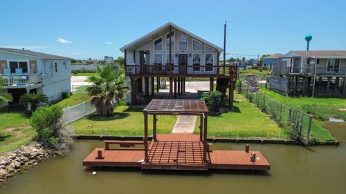 4702 Bayou Ln, Hitchcock, TX, 77563-2404 | Card Image