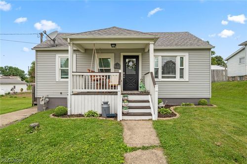 97 E Main St, South Zanesville, OH, 43701-6265 | Card Image