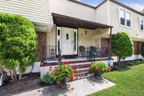 6 Farmstead Rd, New Windsor, NY, 12553-7610 | Card Image
