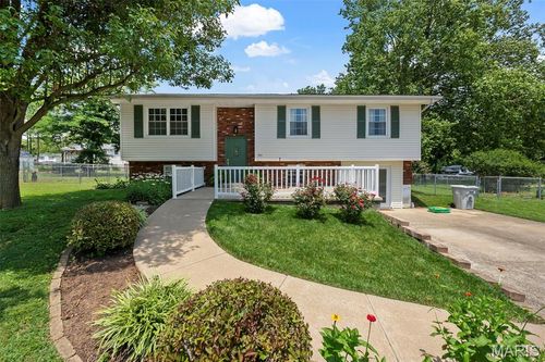 501 Louise St, Farmington, MO, 63640-2709 | Card Image
