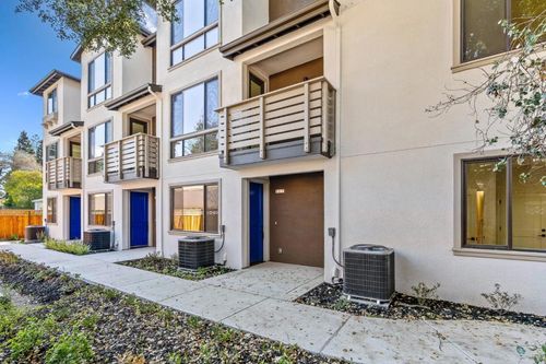 947 Woodside Rd, Redwood City, CA, 94061-3610 | Card Image