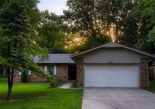 3761 N Whippoorwill Ct, Fayetteville, AR, 72701-2855 | Card Image