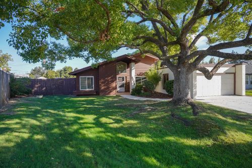 8878 Nimbus Way, Orangevale, CA, 95662 | Card Image