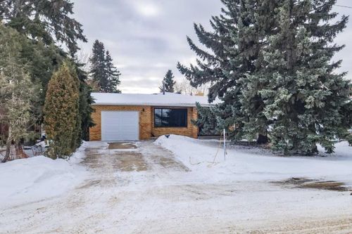 6117 51 Ave, Stettler, AB, T0C2L2 | Card Image