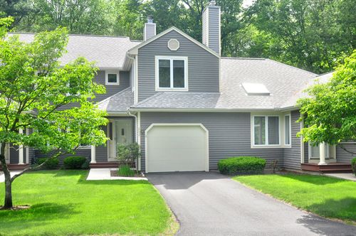202-202 Castlewood Dr, Bloomfield, CT, 06002-1370 | Card Image