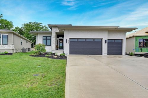 25102 W 98th Pl, Lenexa, KS, 66227-7395 | Card Image