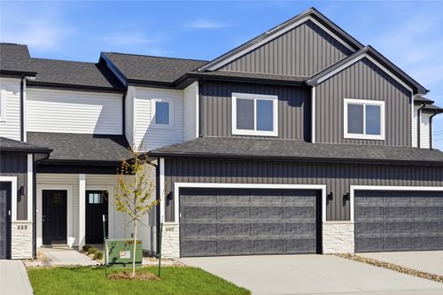 107 Ne Doe Pointe Ln, Ankeny, IA, 50021-7000 | Card Image