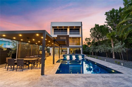 16 Seaside Ave, Key Largo, FL, 33037-3839 | Card Image