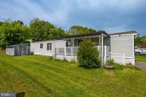 74 Southwick Dr, HEREFORD, PA, 18056-1529 | Card Image