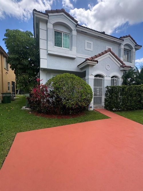 993 Ne 3rd Ave, Homestead, FL, 33030-4717 | Card Image