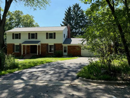 3925 Waldenwood Dr, Ann Arbor, MI, 48105-3008 | Card Image
