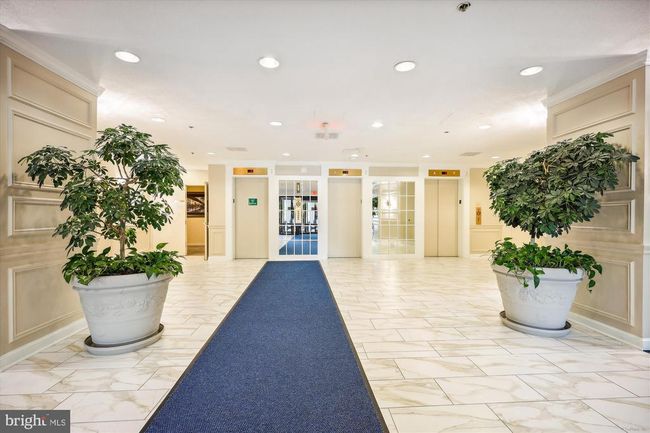 1-424 - 15101 Interlachen Dr, Condo with 2 bedrooms, 2 bathrooms and null parking in SILVER SPRING MD | Image 5