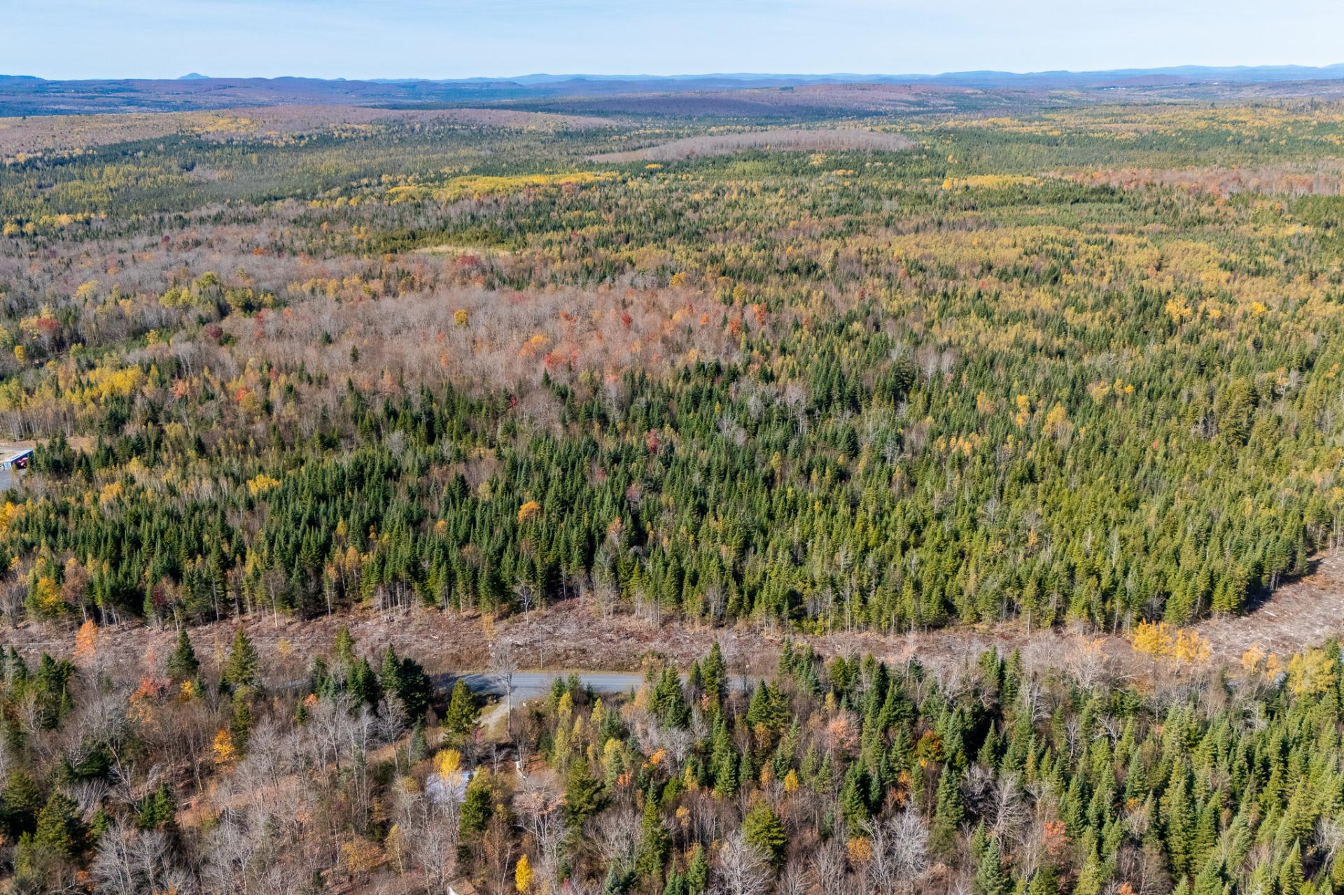 Land in Sainte-Cécile-de-Whitton