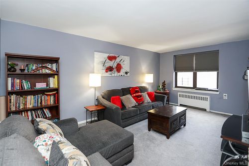 apt-608-32 89th St, East Elmhurst, NY, 11369-2181 | Card Image