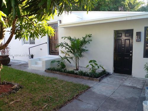 b-1023 Sw 12th Ct, Miami, FL, 33135-5415 | Card Image