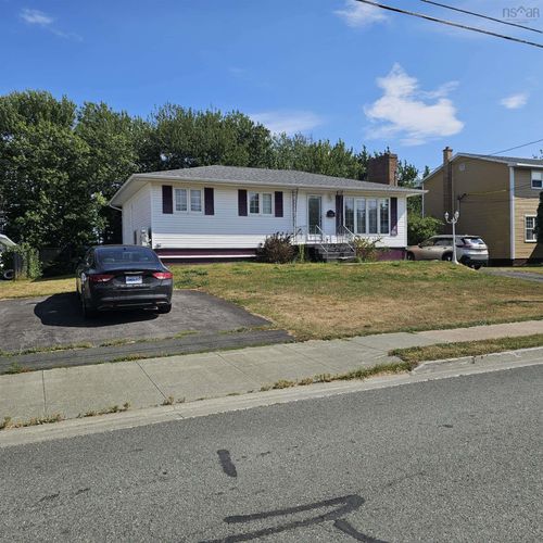 37 Stacey Ave, North Sydney, NS, B2A3P3 | Card Image