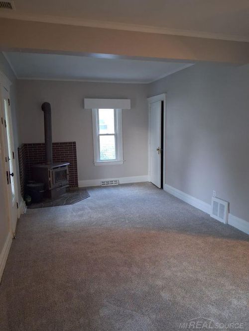 288 Jones St, Mount Clemens, MI, 48043-1608 | Card Image