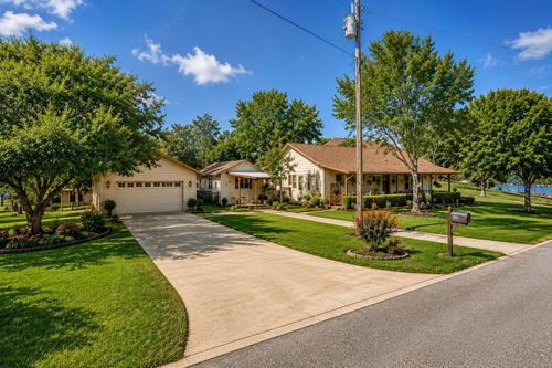 211 Cedar Crest St, Coldspring, TX, 77331-9676 | Card Image