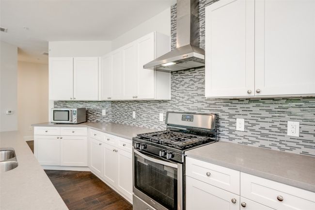 UNIT-12 - 908 Nueces St, Condo with 2 bedrooms, 2 bathrooms and 1 parking in Austin TX | Image 9