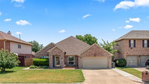 6405 Viking Trail, Arlington, TX, 76001 | Card Image