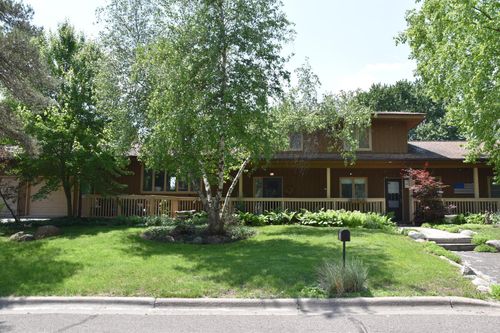 4497 S Oak Leaf Ct, Vadnais Heights, MN, 55127-3635 | Card Image