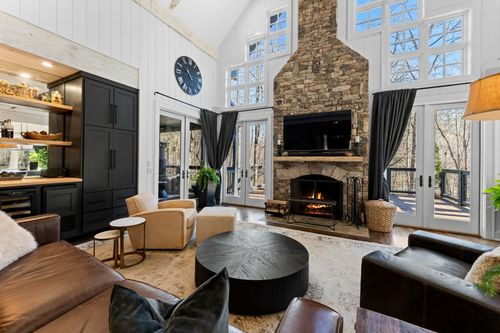 132 Still Water Rd, Cashiers, NC, 28717-0289 | Card Image