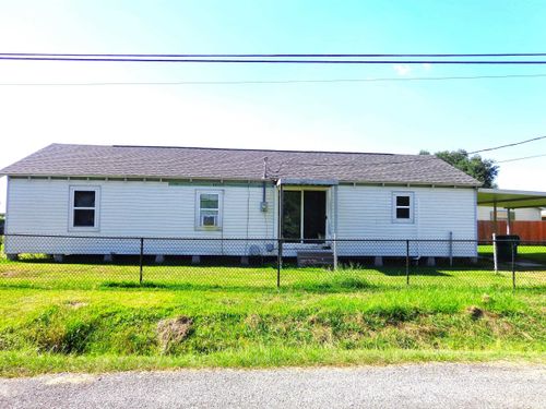 374 Dantin St, Raceland, LA, 70394-3241 | Card Image