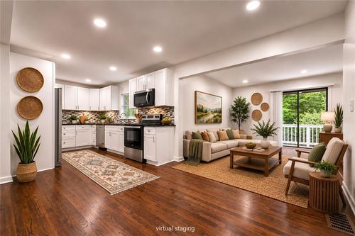 3971 Honeysuckle Dr Se, Smyrna, GA, 30082-3342 | Card Image