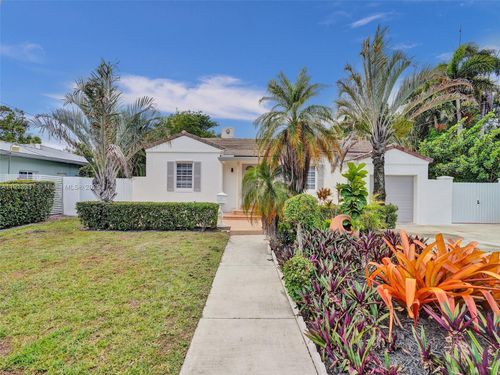 1102 Ne 117th St, Biscayne Park, FL, 33161-6752 | Card Image