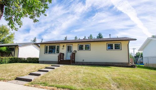 4513 67 St, Camrose, AB, T4V2P8 | Card Image