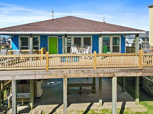 2592 Whitecap, Crystal Beach, TX, 77650 | Card Image