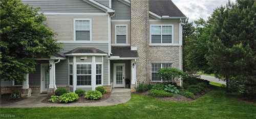 apt-h-522 Robinwood Ln, Copley, OH, 44321-3185 | Card Image