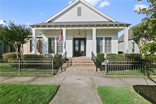 937 Beauregard Pkwy, Covington, LA, 70433-8162 | Card Image