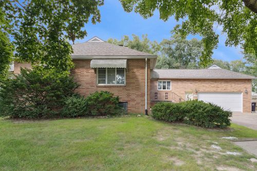 1624 Rainbow Dr, Cedar Falls, IA, 50613-4564 | Card Image
