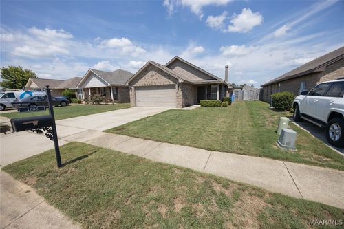 1638 Buena Vista Blvd, Prattville, AL, 36067-6622 | Card Image