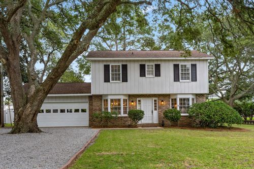 313 N Oak Dr, Surfside Beach, SC, 29575-3736 | Card Image