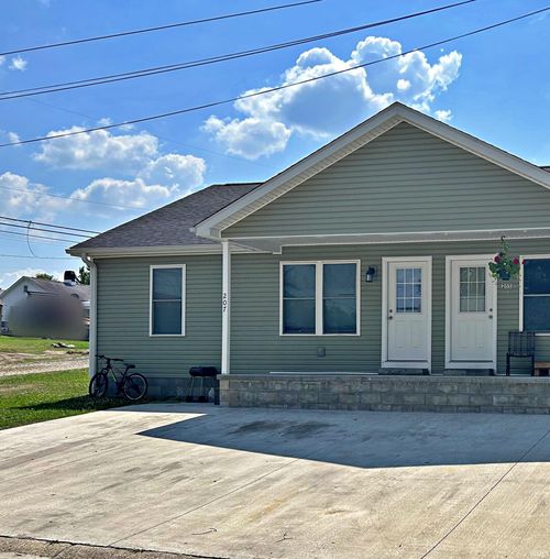 207 Sw 2nd St, Washington, IN, 47501-3405 | Card Image