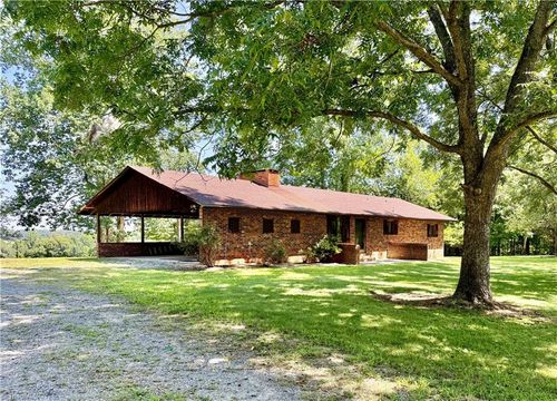 6494 W Us Highway 64, Lexington, NC, 27295 | Card Image