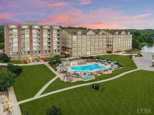 unit-318-1273 Graves Harbor Trl, Huddleston, VA, 24104-3648 | Card Image