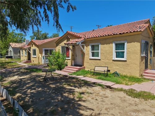 210 17th Street, Bakersfield, CA, 93301 | Card Image