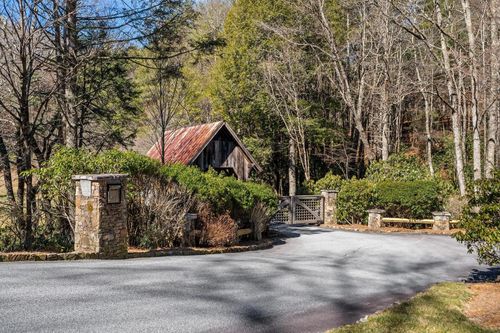 90 Jones Hollow Rd, Cullowhee, NC, 28723 | Card Image