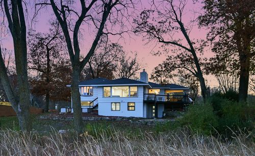 19860 Cottagewood Rd, Excelsior, MN, 55331-9320 | Card Image