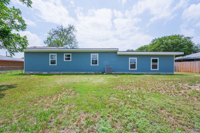 234 Gaiety Ln, House other with 3 bedrooms, 2 bathrooms and null parking in Kirby TX | Image 40
