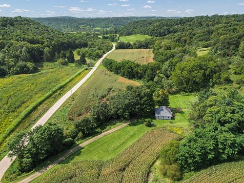 17176 Berry Hill Rd, RICHLAND CENTER, WI, 53581-5819 | Card Image