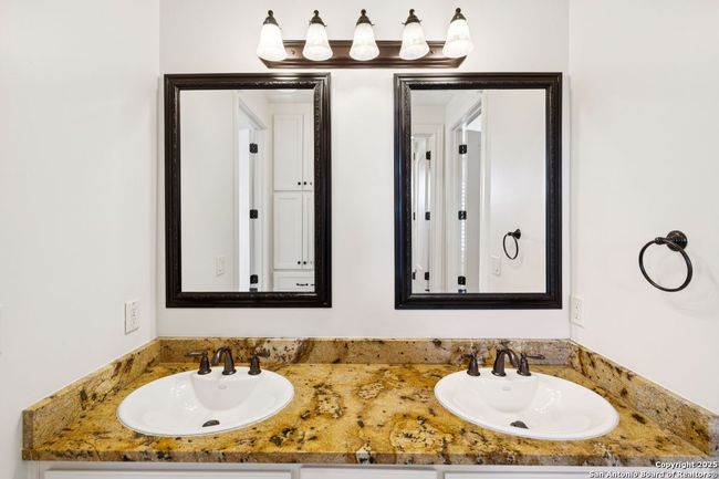 APT-1 - 172 Katherine Ct, Townhouse with 4 bedrooms, 4 bathrooms and null parking in San Antonio TX | Image 47