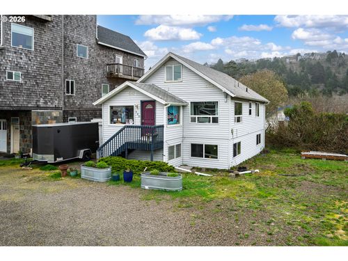 460 Highway 101 S, Rockaway Beach, OR, 97136-9847 | Card Image