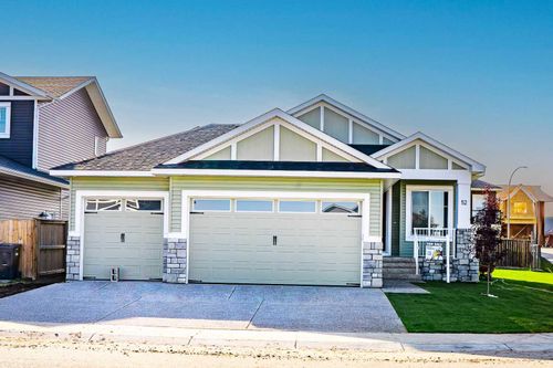 52 Lakes Estates Circle, Strathmore, AB, T1P0B7 | Card Image